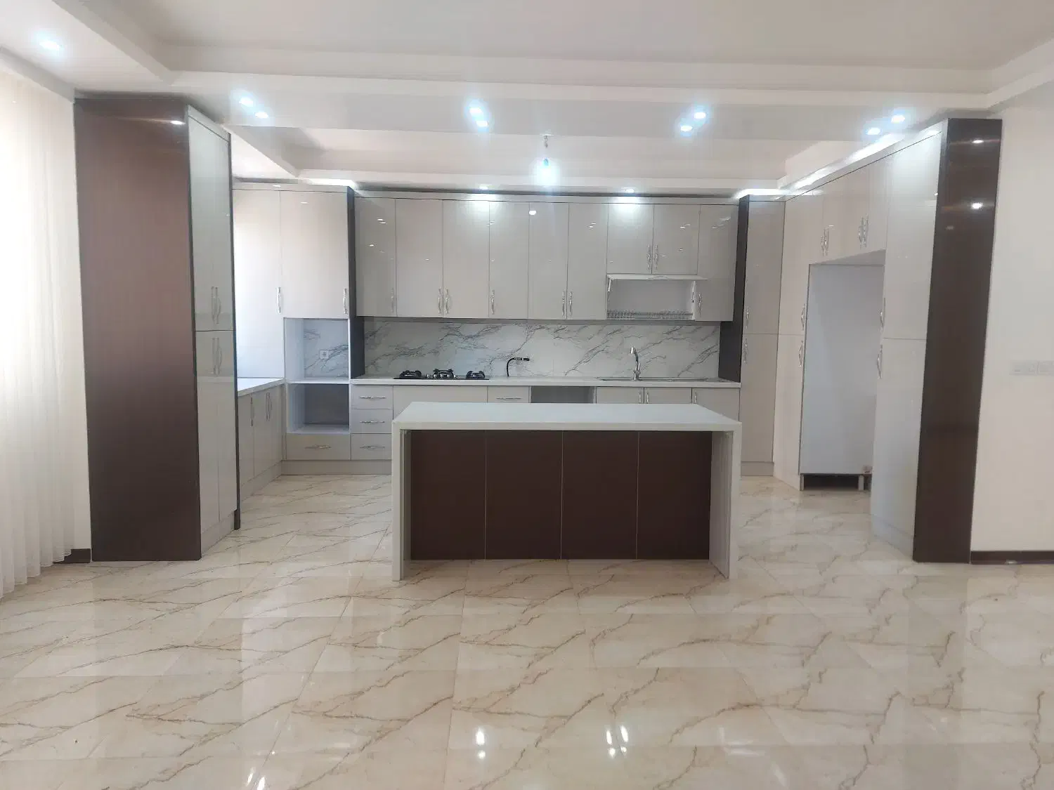 فقط یک آپارتمان۱۵۴ متری فول امکانات هشتگرد ولیعصر|فروش آپارتمان|هشتگرد, شهرک ولیعصر (مصلی)|دیوار