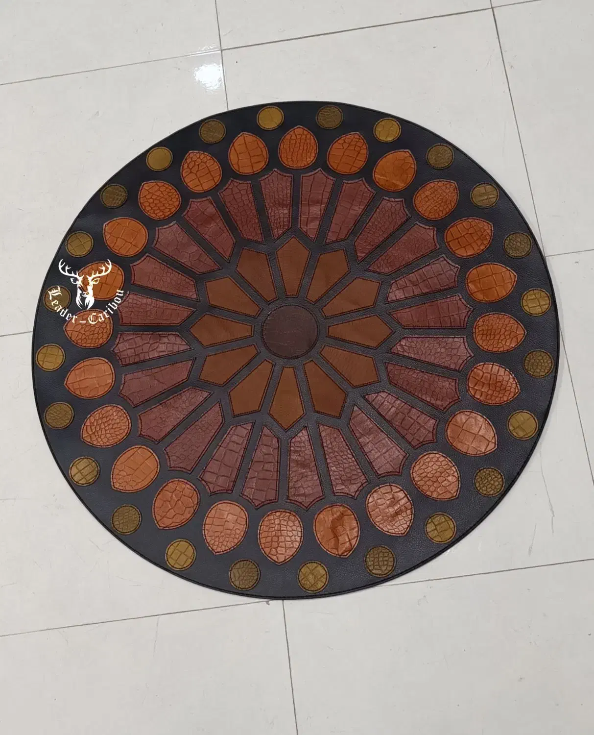 قالیچه گرد 90 × 90|فرش|شیراز, سینما سعدی|دیوار