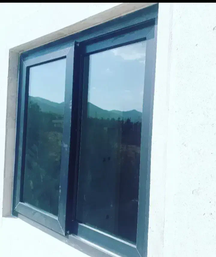 تولید ونصب درب و پنجره های پی وی سی والومینیوم|خدمات پیشه و مهارت|شیراز, شهرک سراج|دیوار