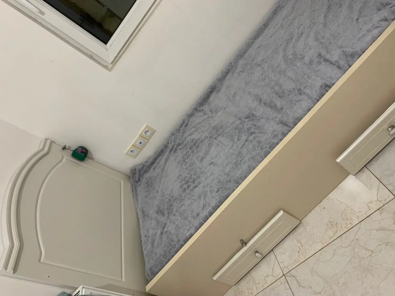 تخت و کمد|تخت و سرویس خواب|رشت, معلولین|دیوار