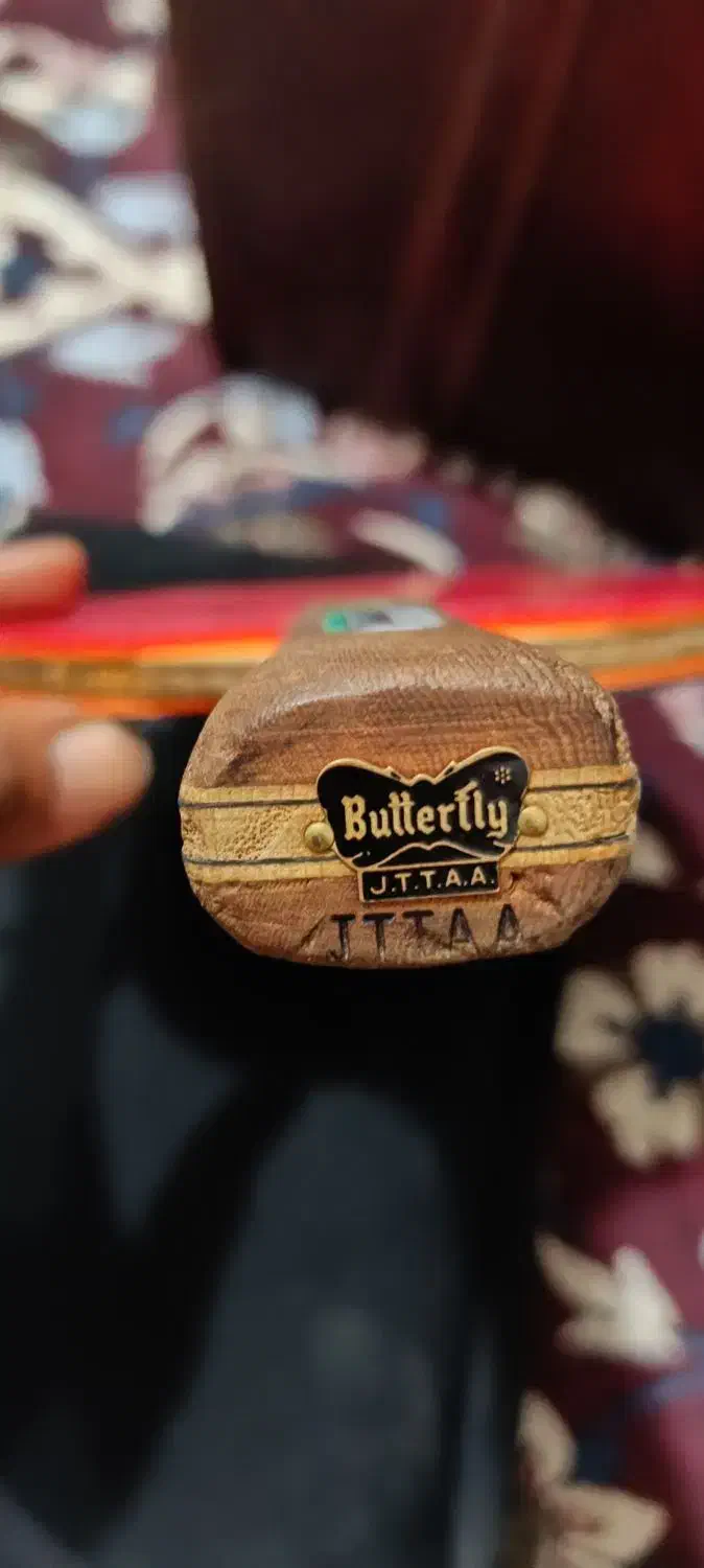 یک عدد راکت پینگ پنگ چوب gergly و رویه red flame|ورزشهای توپی|کرمان, |دیوار