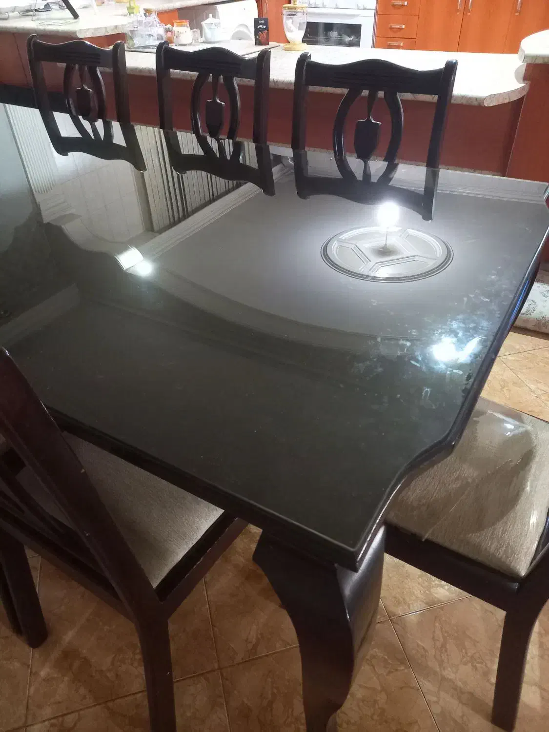 میز ناهار خوری|میز و صندلی غذاخوری|اصفهان, باغ زیار|دیوار