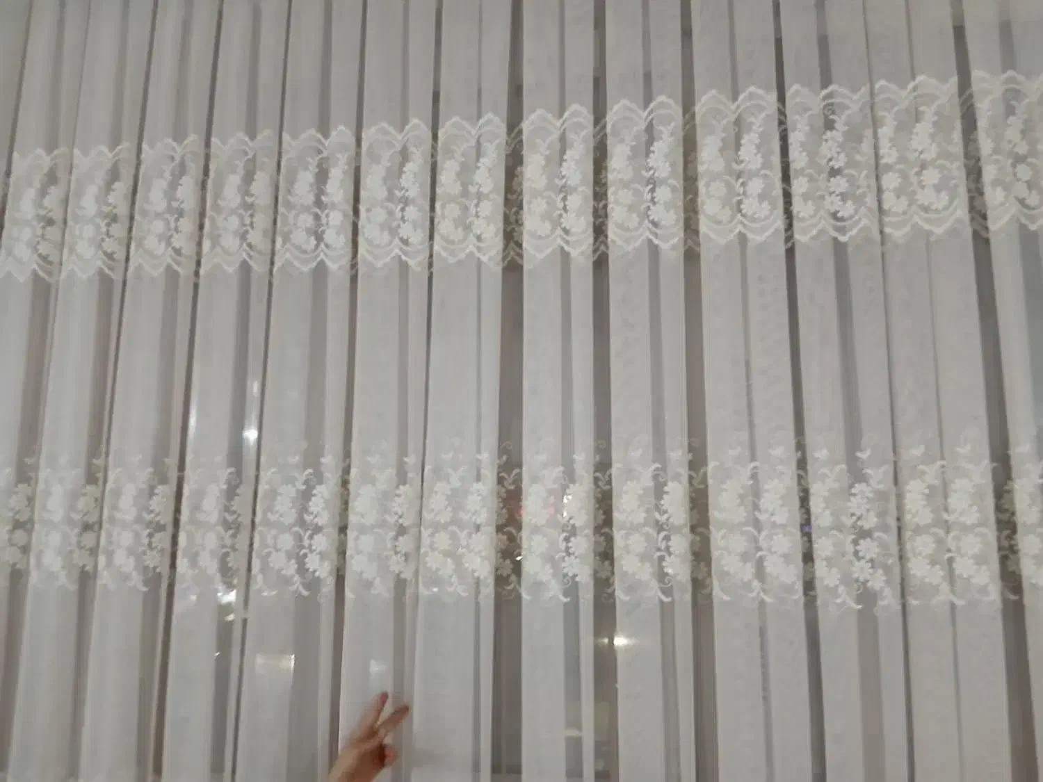 پرده|پرده، رانر، رومیزی|قم, سراجه (۱۵ خرداد)|دیوار