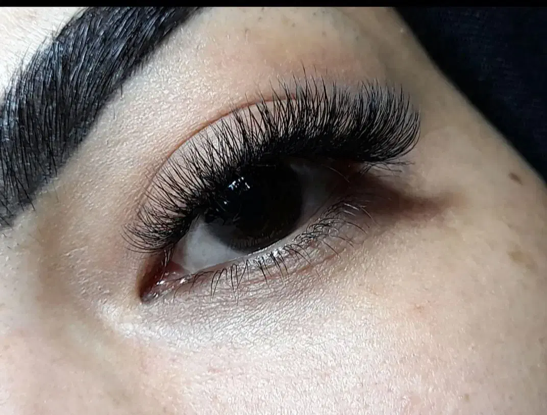 مژه و لیفت|خدمات آرایشگری و زیبایی|تربت جام, بیست متری منبع آب|دیوار