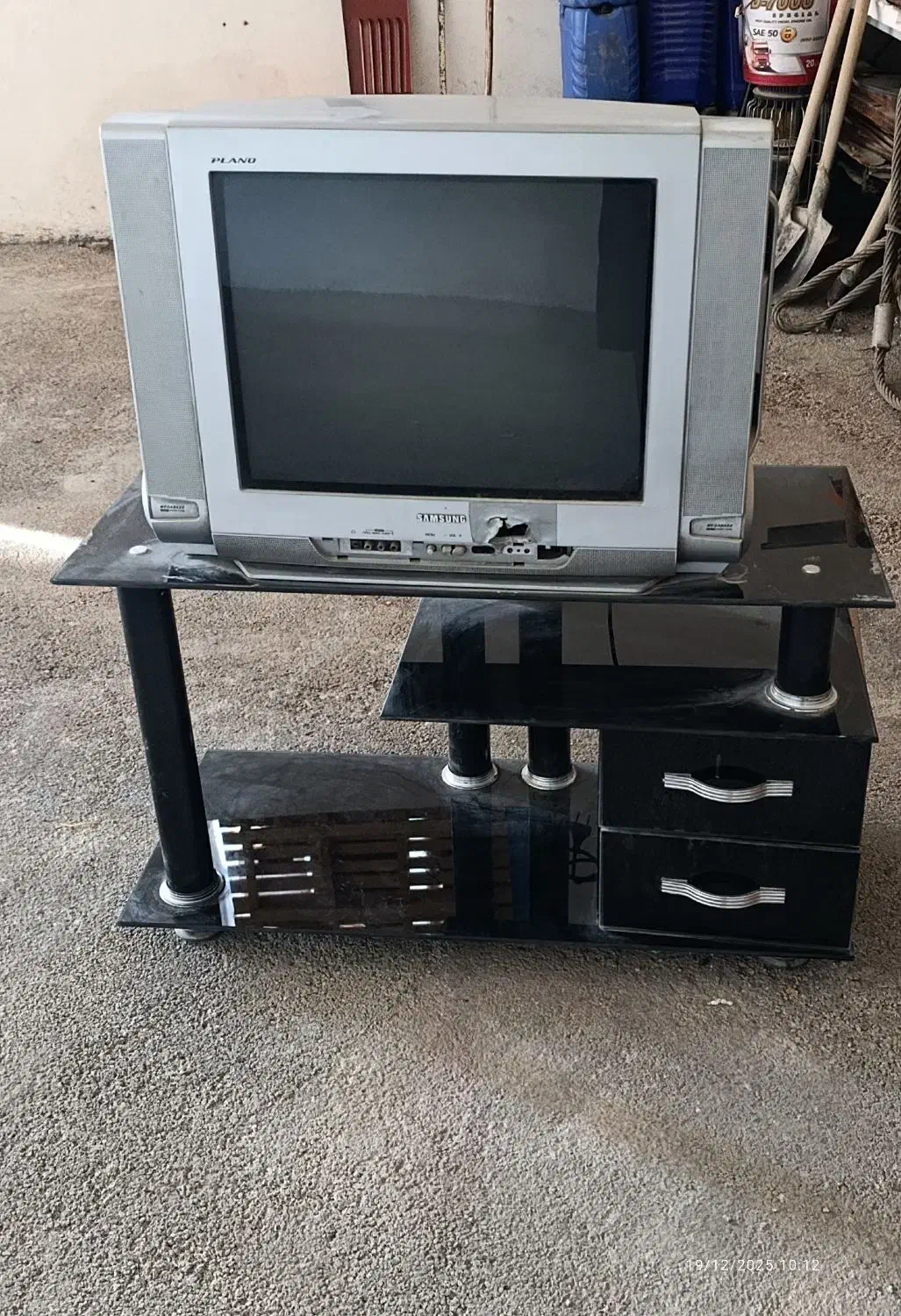 تلوزیون و میز تلوزیون و دیجیتال|تلویزیون و پروژکتور|ایلام, |دیوار