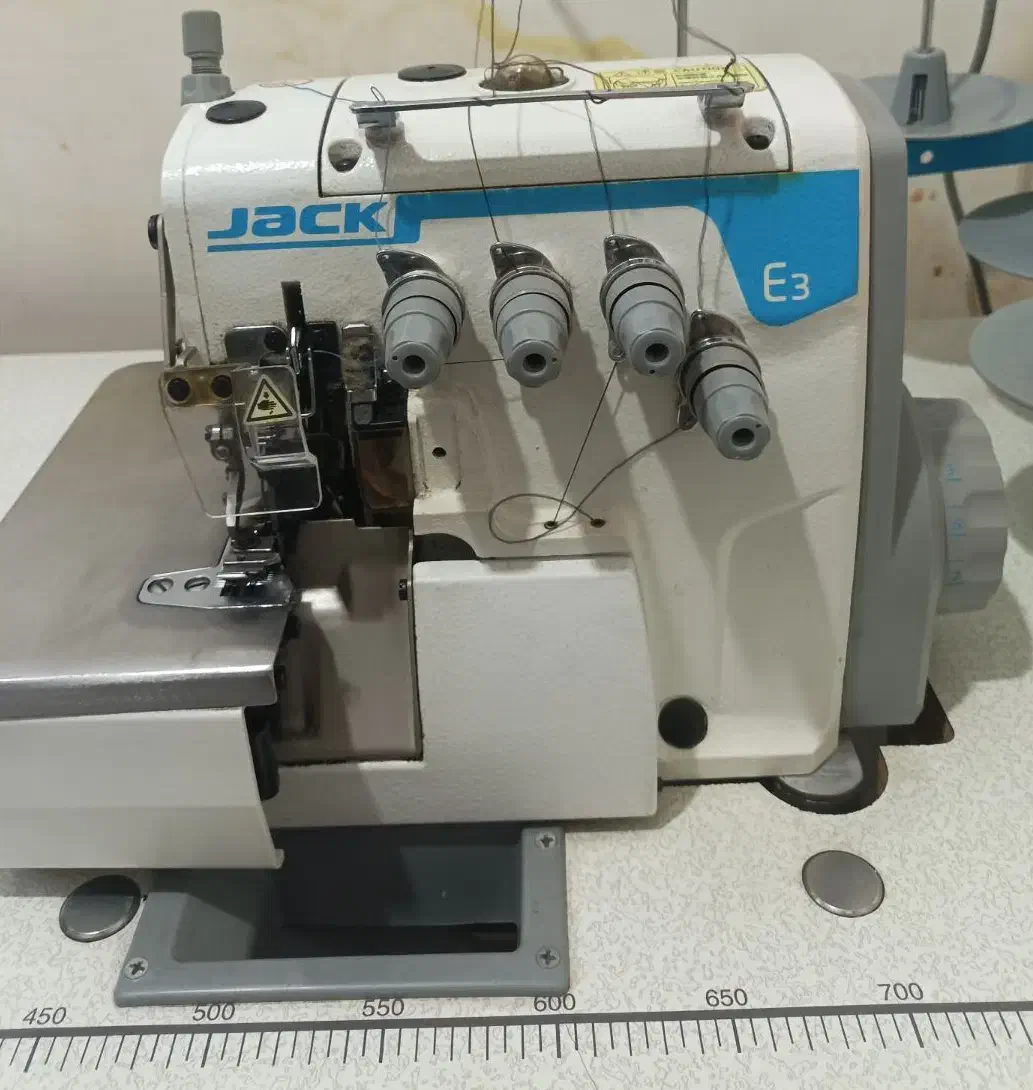 چرخ زیگزال ۴ نخ جک|چرخ خیاطی و ریسندگی|اردبیل, |دیوار