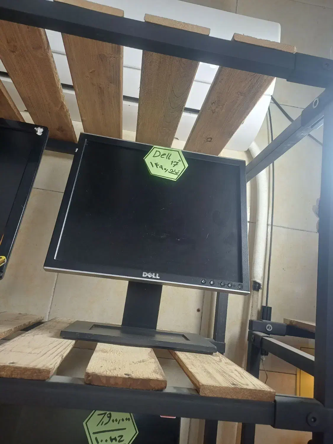 مانیتور اقساطی ۱۷ دل Dell/مناسب دوربین/اسدی|قطعات و لوازم جانبی رایانه|پرند, فاز ۲|دیوار