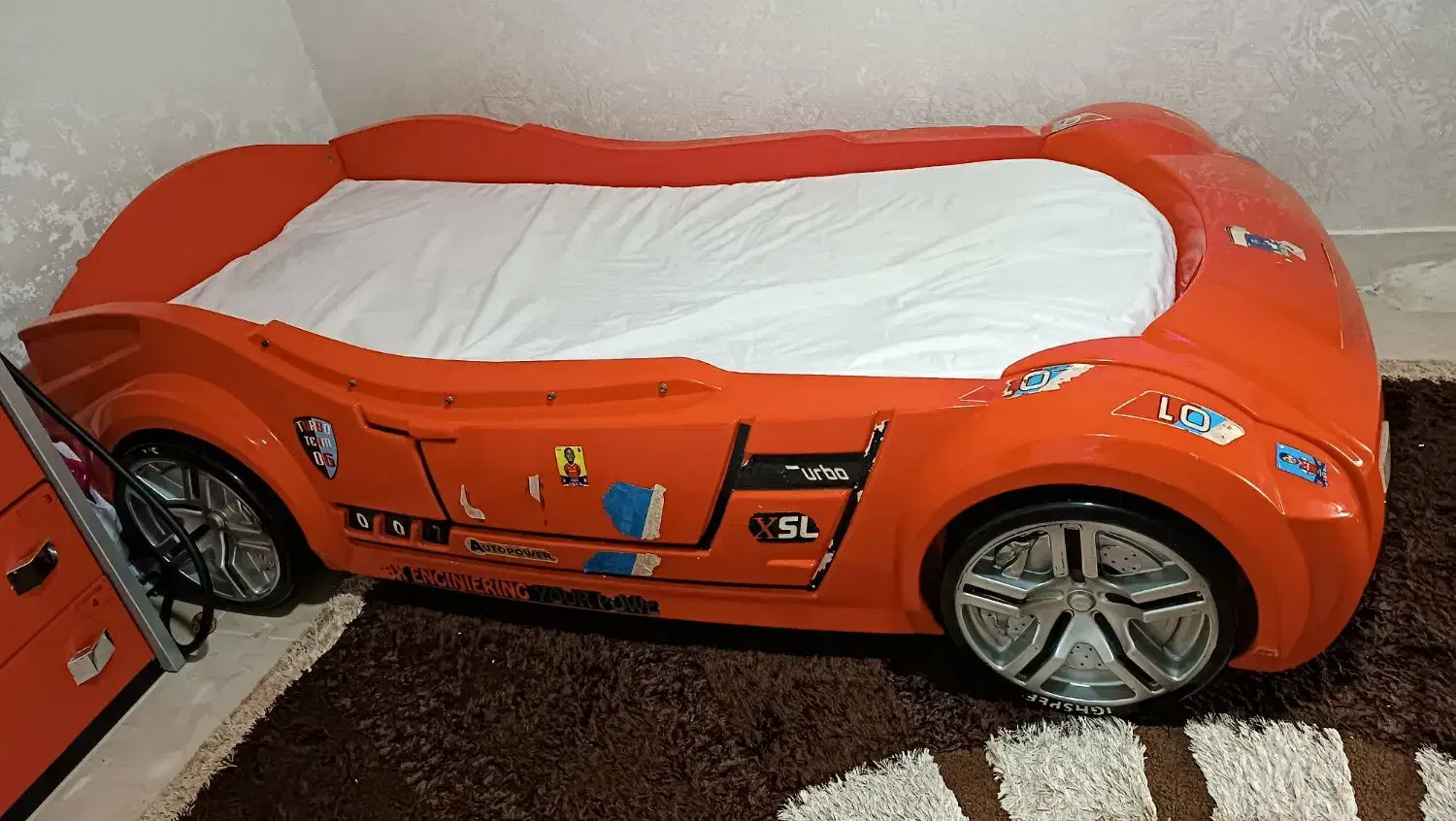 تخت ماشینی|تخت و سرویس خواب|خرمآباد, |دیوار