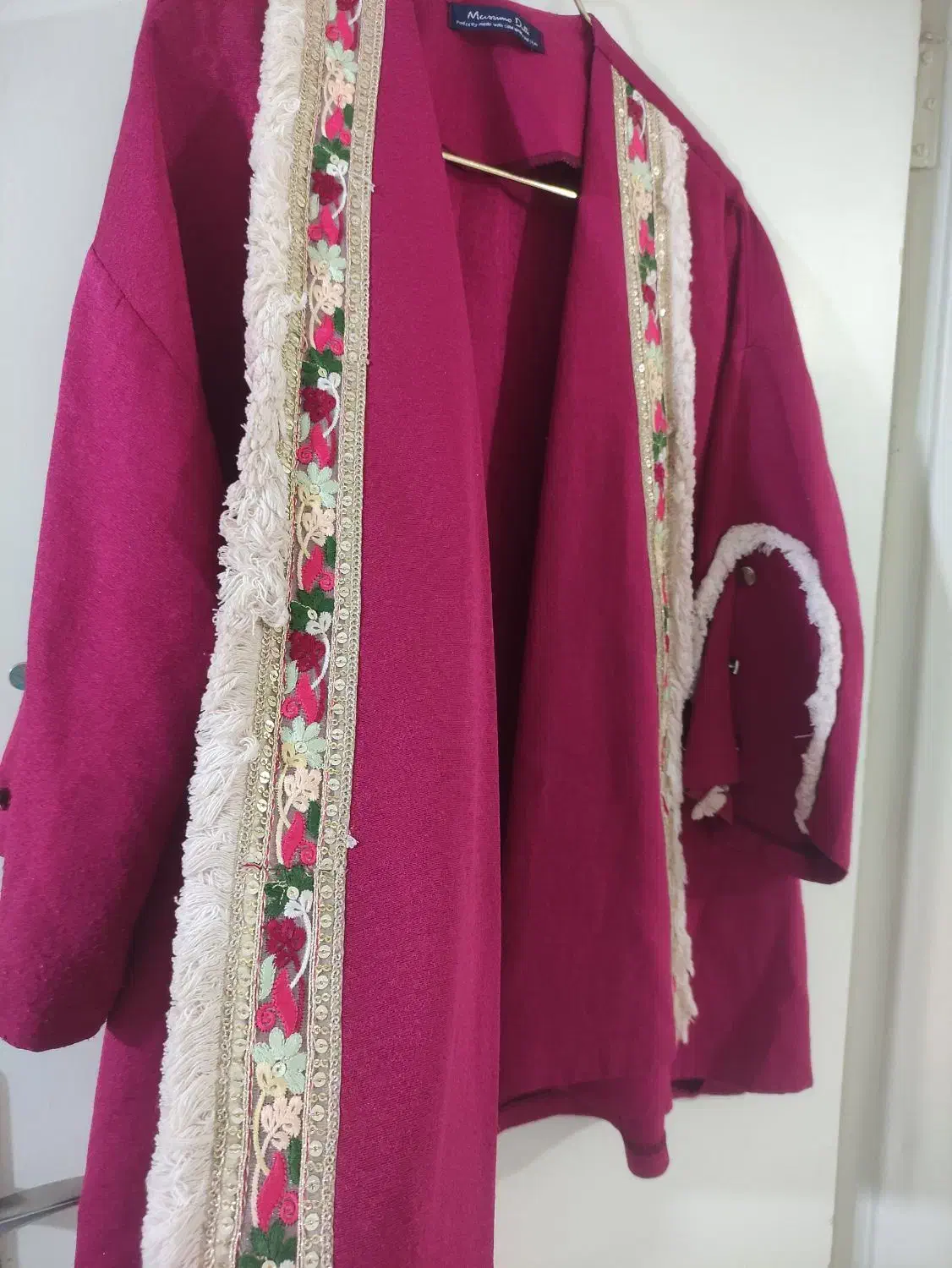 مانتو مزونی|لباس|کرج, اصفهانی‌ها|دیوار