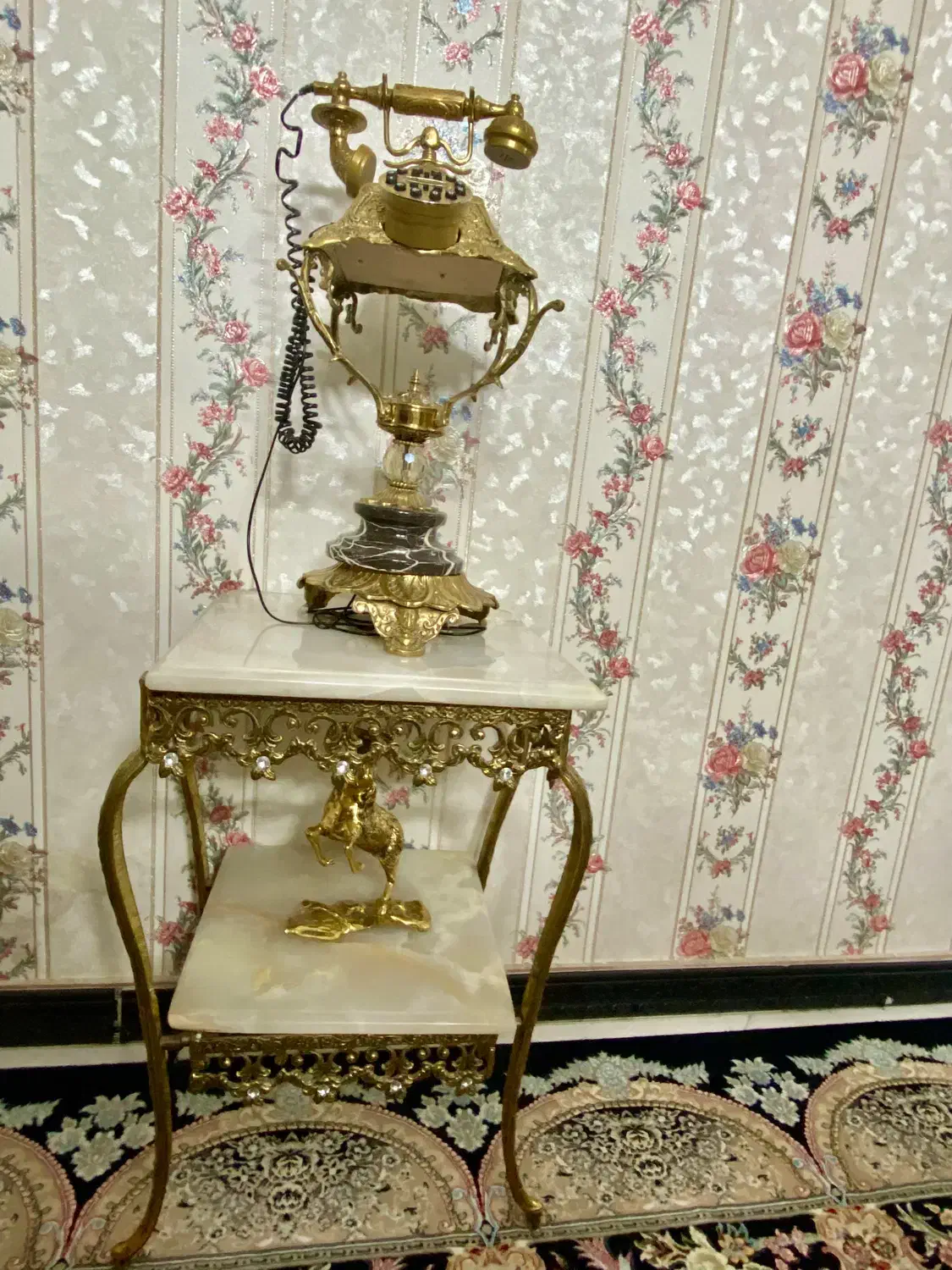 میز تلفن با تلفن تمام برنجی|میز تلفن|تهران, تهرانپارس شرقی|دیوار