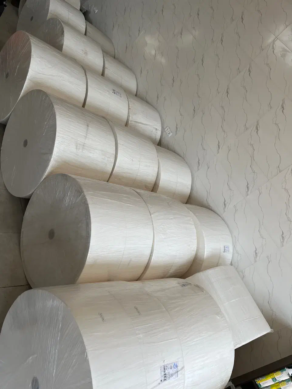 تیشو سورنا عرض ۴۰|مواد شوینده و دستمال کاغذی|بهارستان, |دیوار