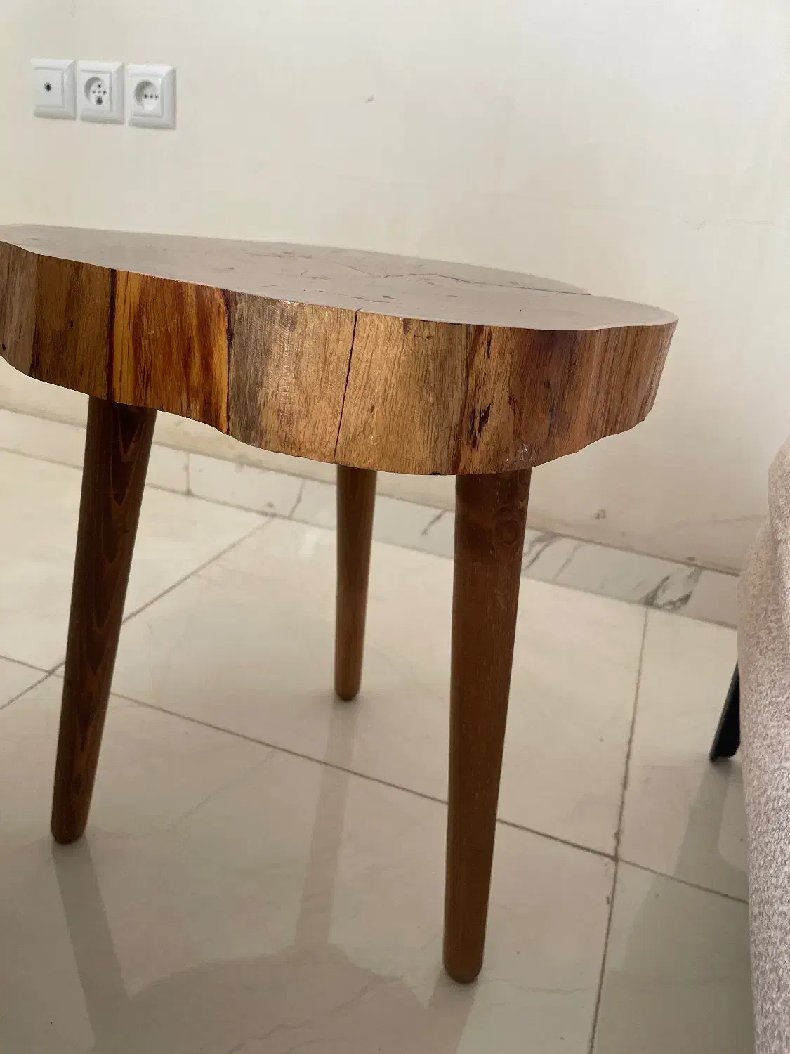 میز عسلی|مبلمان خانگی و میز عسلی|رشت, بالاکویه|دیوار