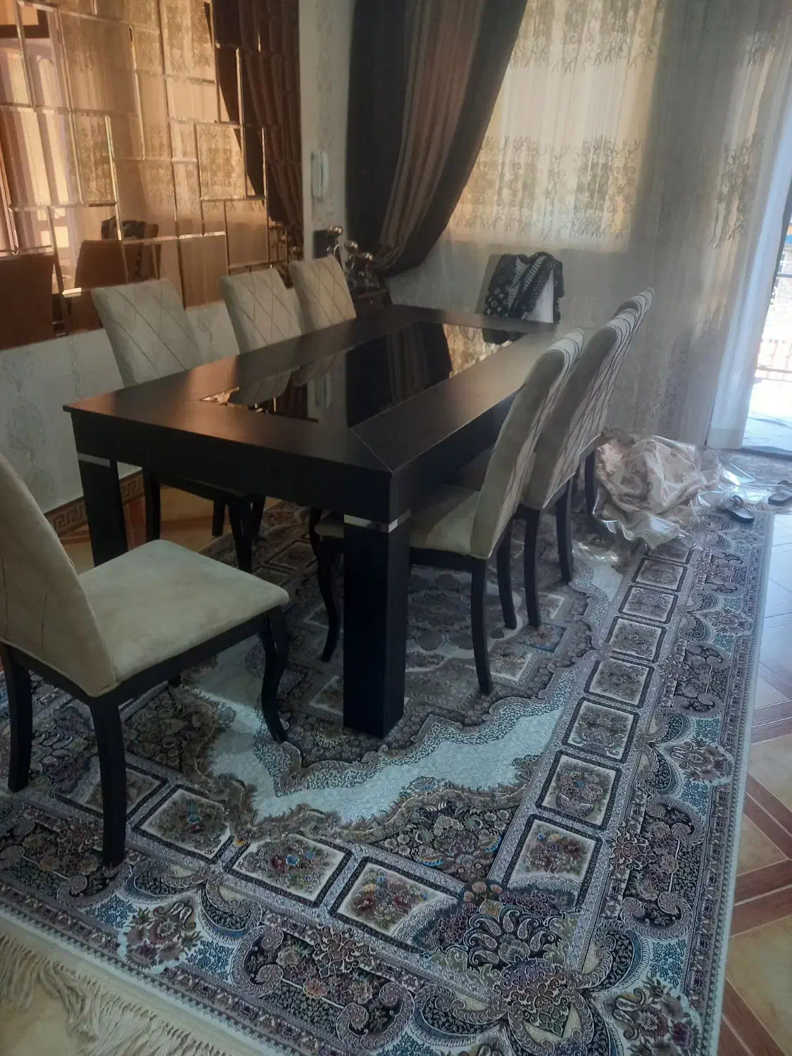 مبل صندلی با میز ناهار خوری|میز و صندلی غذاخوری|بندر انزلی, شهرداری|دیوار