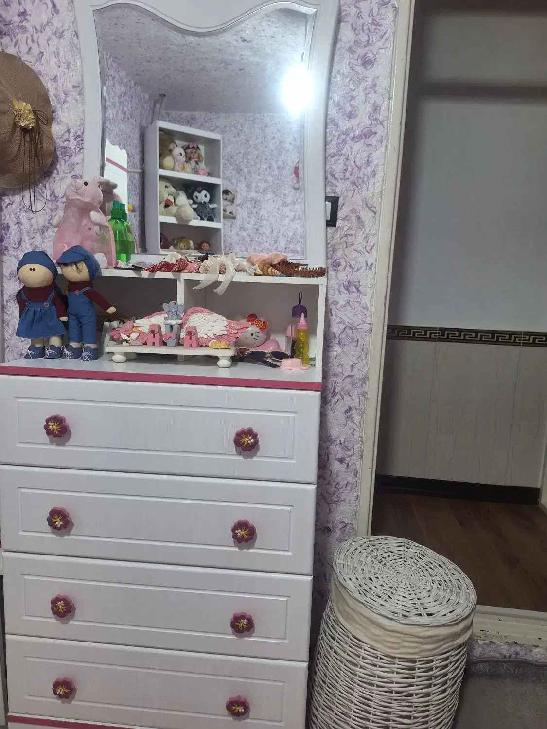 تخت و کمد|اسباب و اثاث بچه|کبودرآهنگ, |دیوار