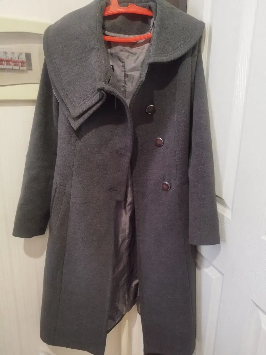 دو نوع پالتو|لباس|سهند, |دیوار