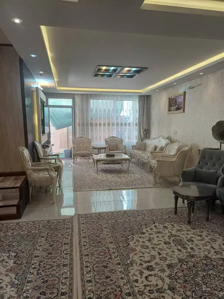 فروش ویلایی190مترشیک 2خوابه،خ جی سه راه رجایی|فروش خانه و ویلا|اصفهان, بوزان|دیوار