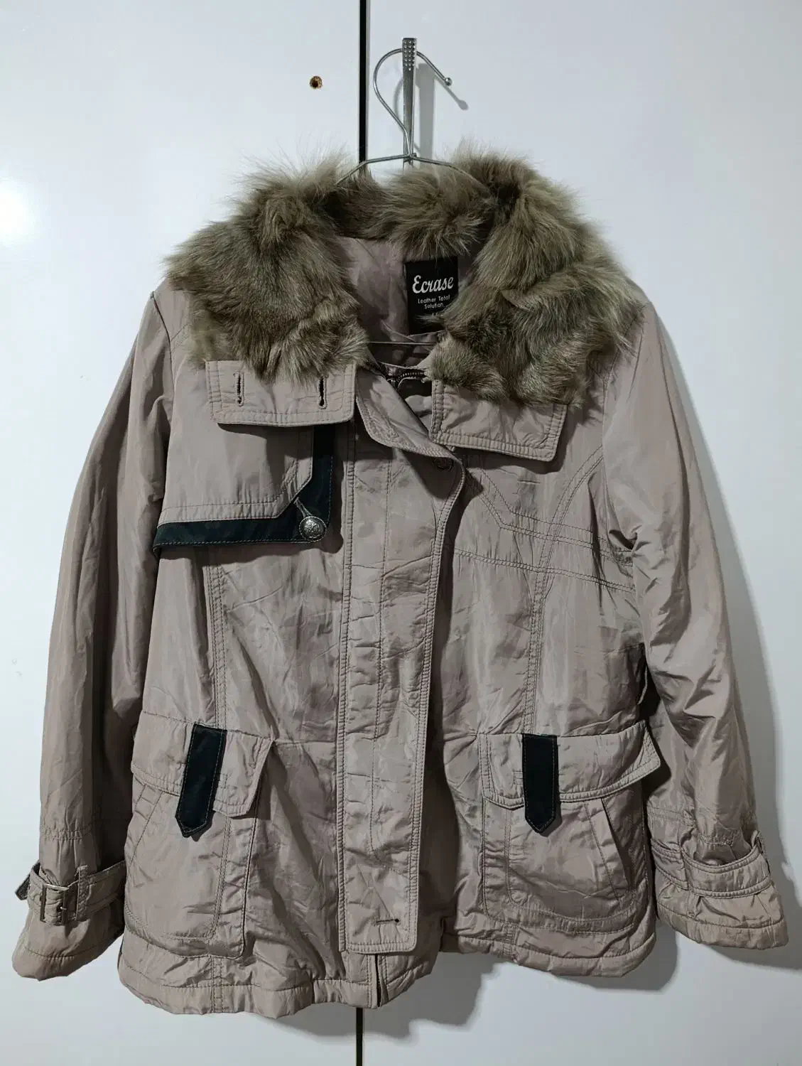 پالتو|لباس|مهاباد (آذربایجان غربی), |دیوار