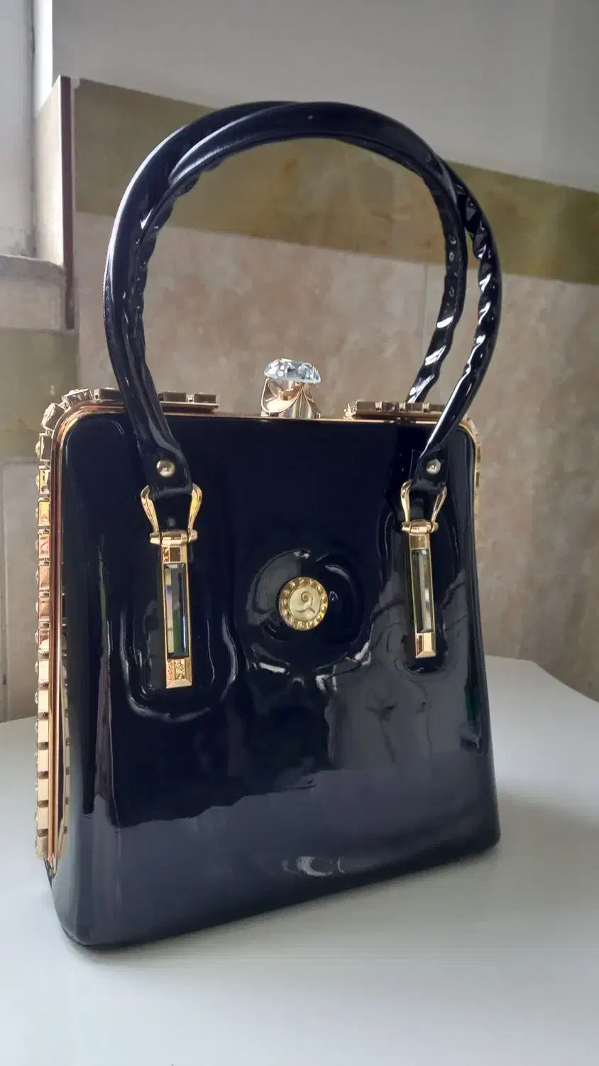 کیف ورنی مجلسی|کیف، کفش، کمربند|شازند, |دیوار