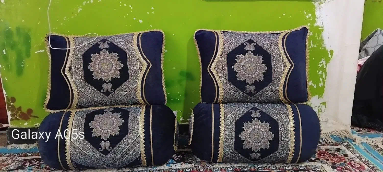 ری بالشتی|پشتی|دهدشت, |دیوار