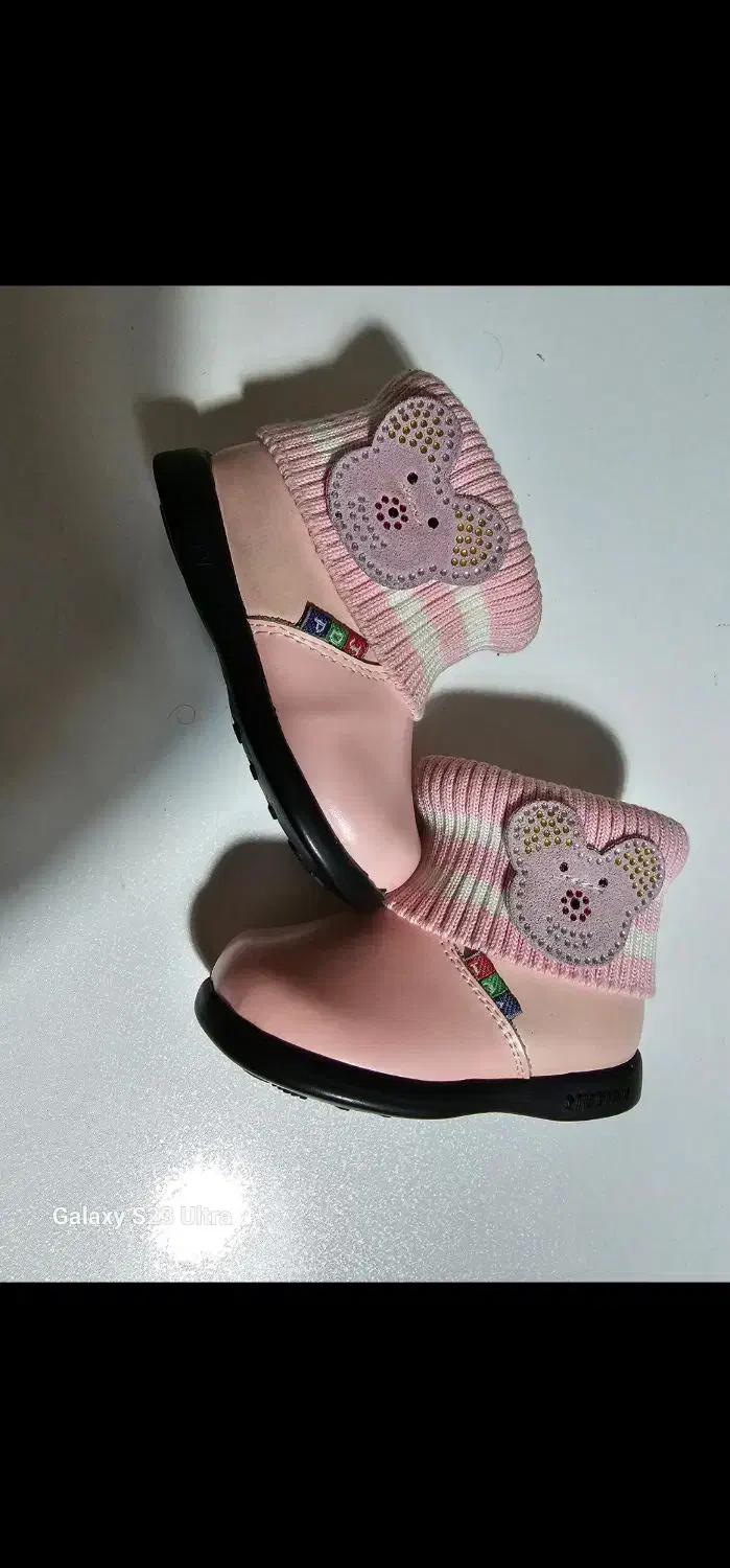 بوت دخترانه کاملا نو / استفاده نشده|کفش و لباس بچه|اندیشه, اندیشه فاز ۲|دیوار