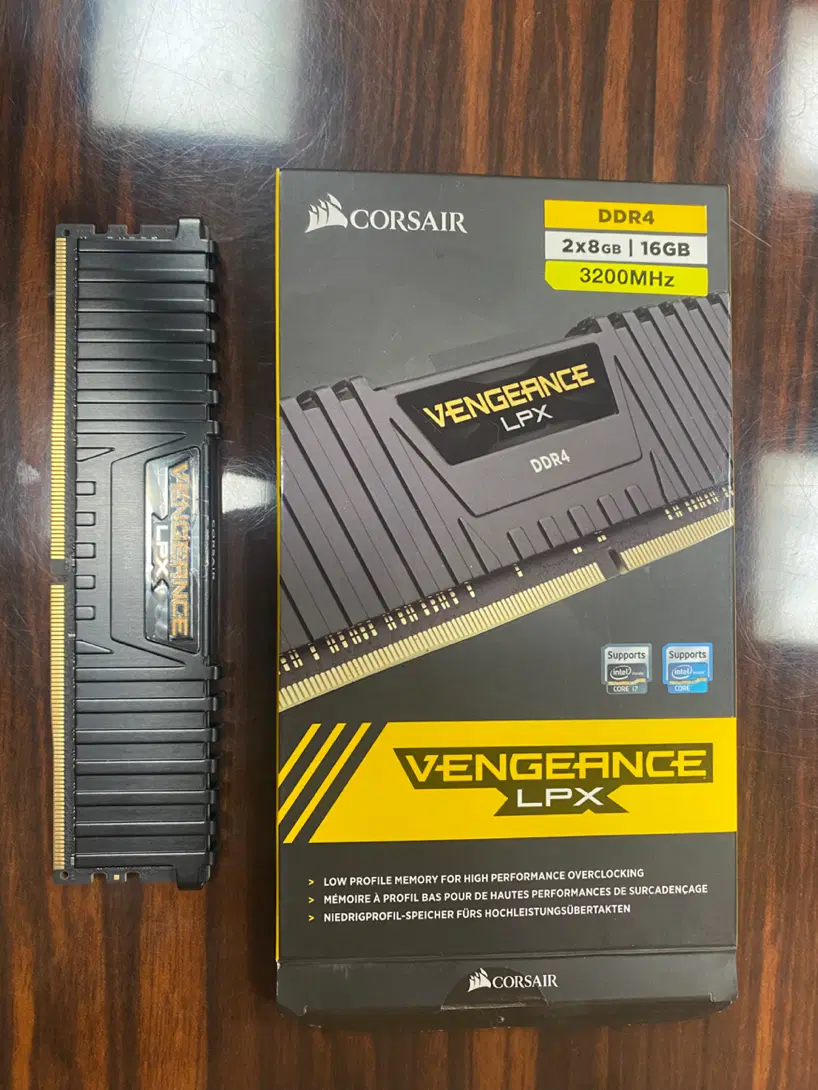 Ram DDR4 3200 Corsair 8G|قطعات و لوازم جانبی رایانه|زنجان, |دیوار