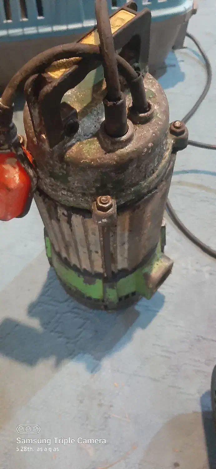 پمپ یک اسب وکفکش|مصالح و تجهیزات ساختمان|کیش, |دیوار