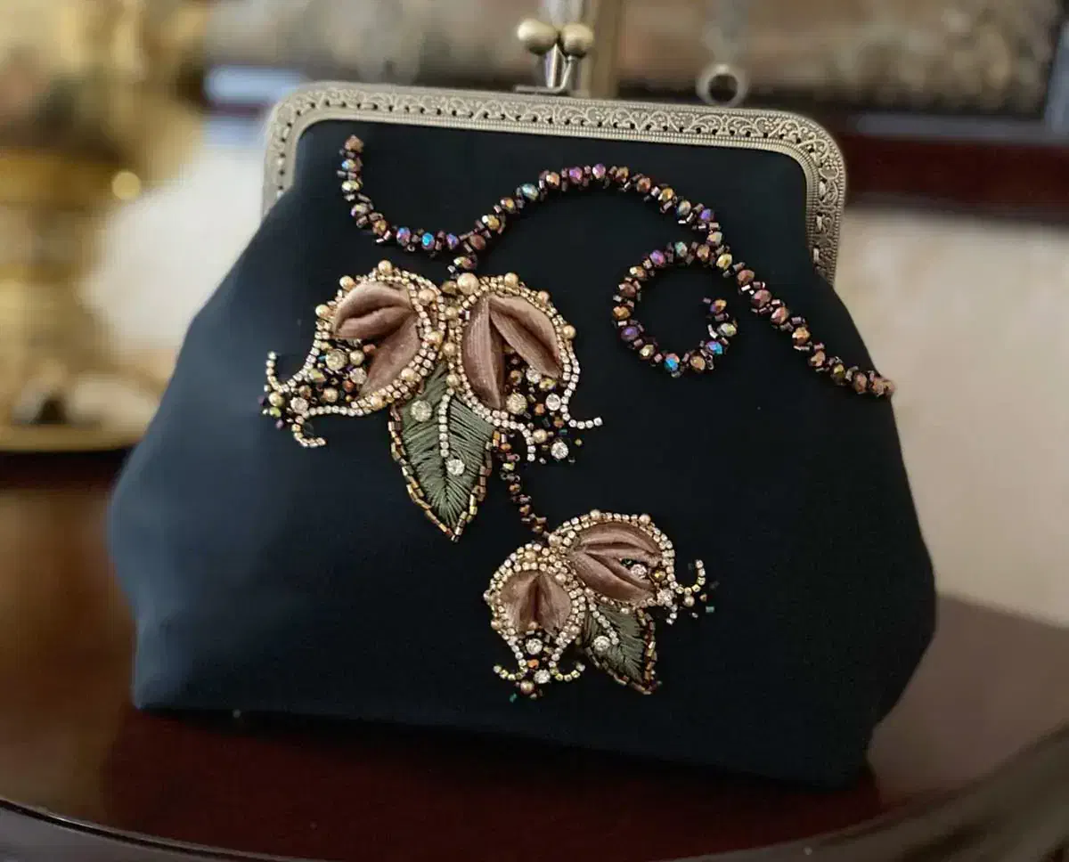 سنگدوزی برجسته دوزی هر مدلی بخواین اجرا میشود|لباس|مرند, |دیوار