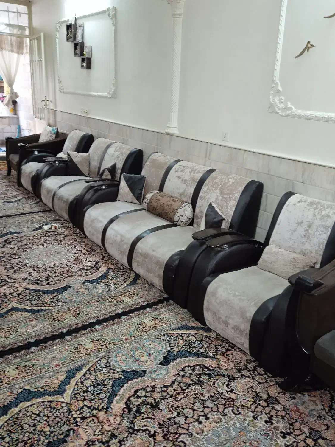 مبل هفت نفره کار کرده|مبلمان خانگی و میز عسلی|قم, شاه ابراهیم|دیوار