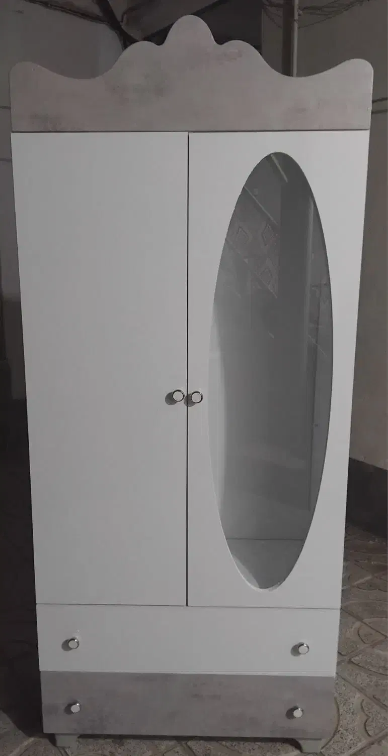 کمدبچگانه|تخت و صندلی بچه|میانه, |دیوار