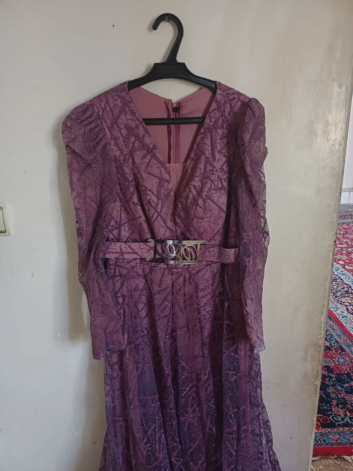 لباس مجلسی|لباس|کبودرآهنگ, |دیوار