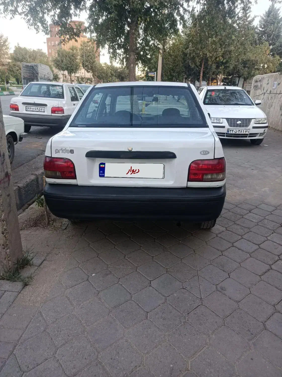 پراید صندوقداربنزینی|خودرو سواری و وانت|بروجرد, |دیوار