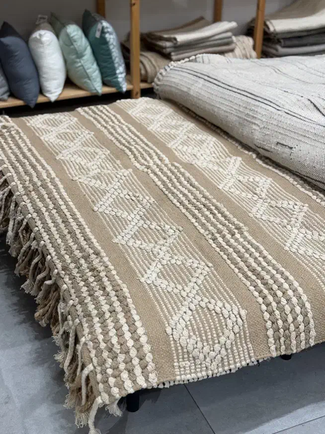 انواع فرش دستبافت وارداتی هندی (اقساطی) آکوهوم|فرش|کیش, |دیوار