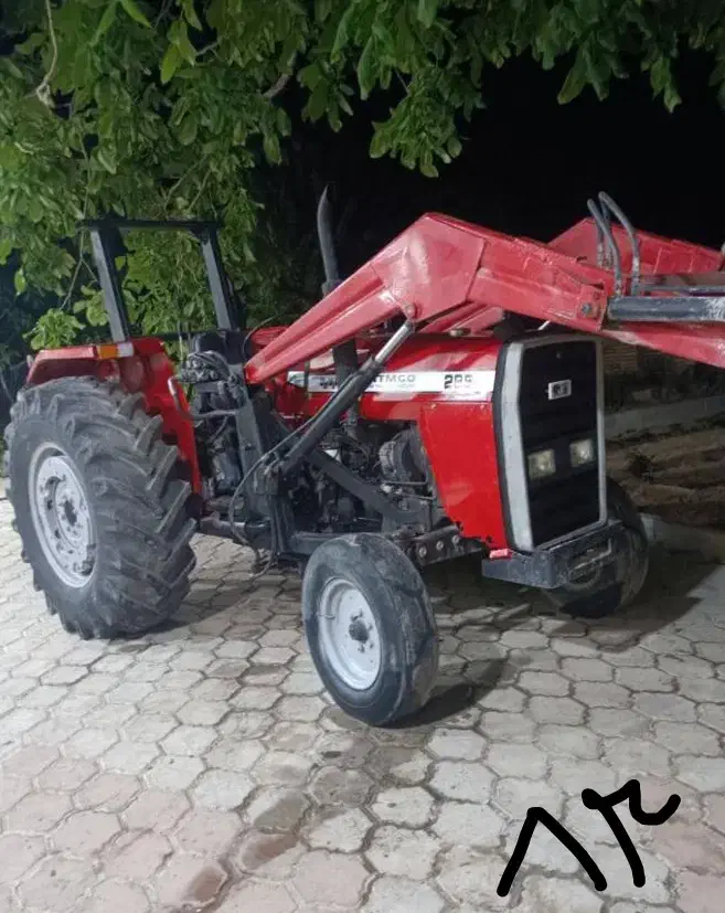 تراکتور ۲۸۵ مدل ۸۳ و ۶۹ و ۶۴|خودرو سنگین|باغ بهادران, |دیوار