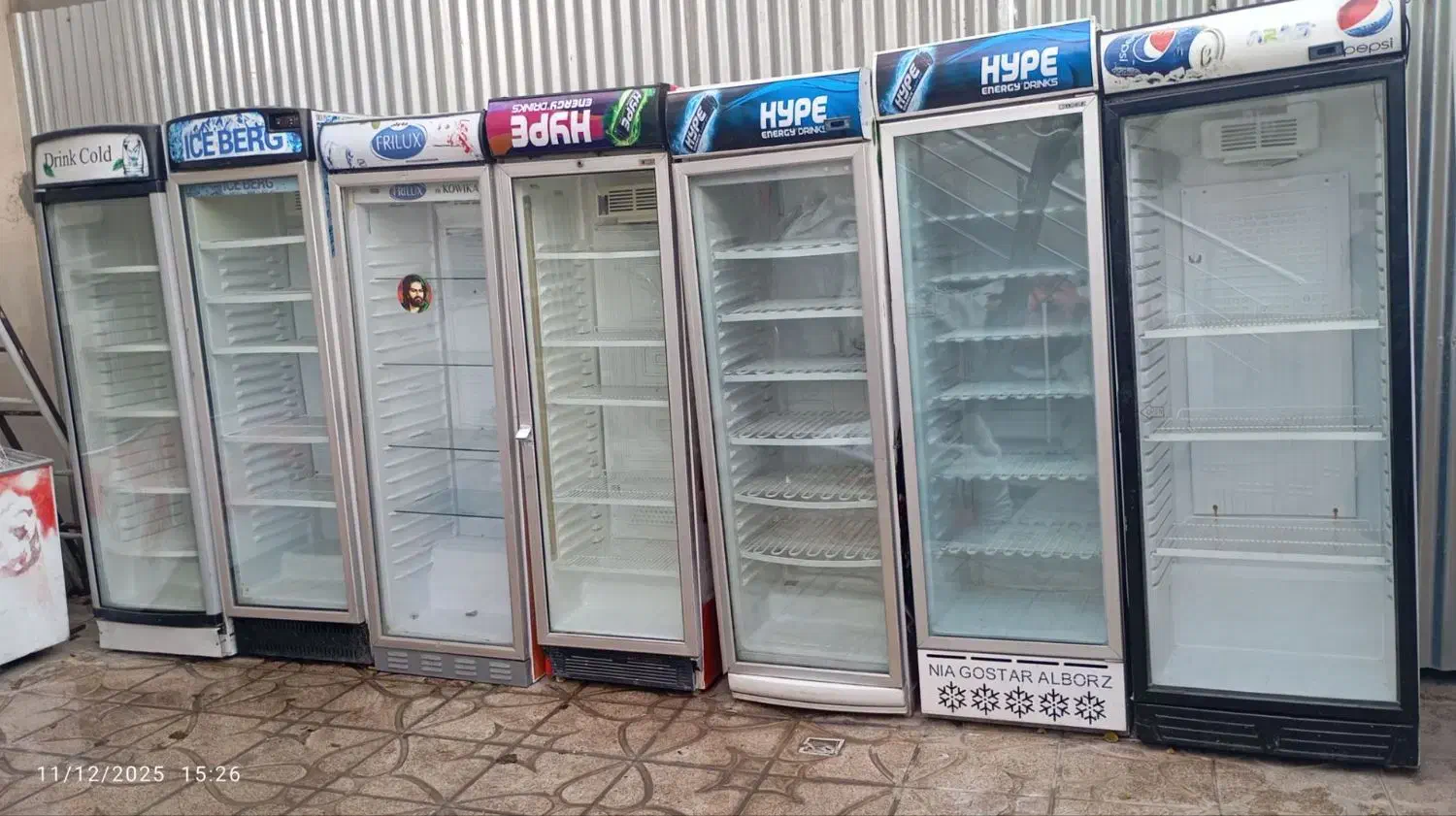 یخچال و فریزر ایستاده فریز بستنی‌ و یخچال ۶ درب|فروشگاه و مغازه|همدان, |دیوار