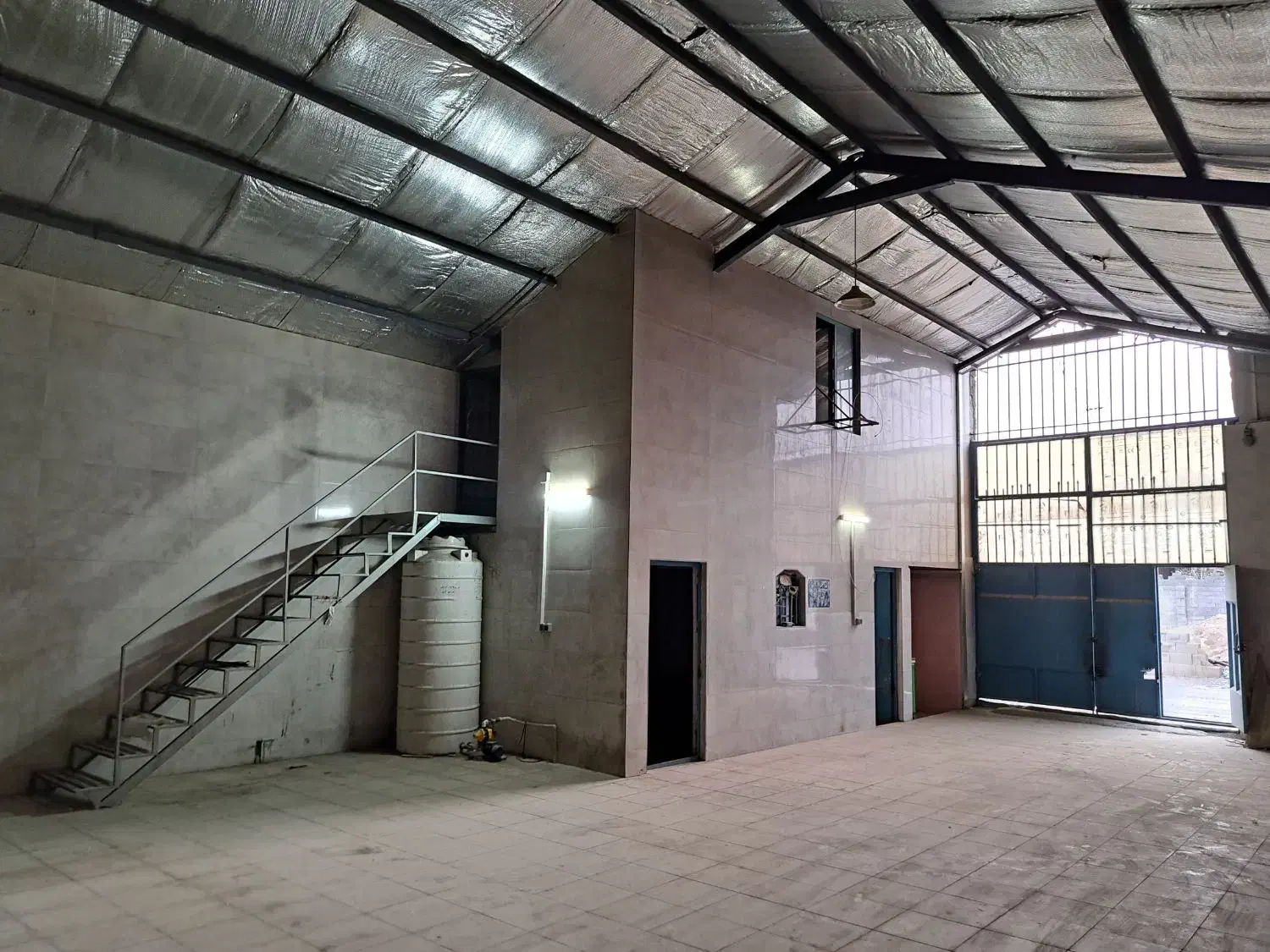 سوله ۲۵۰متری تمام بهداشتی کوچه اسفالت|اجارهٔ دفتر صنعتی، کشاورزی، تجاری|اصفهان, بهارستان|دیوار