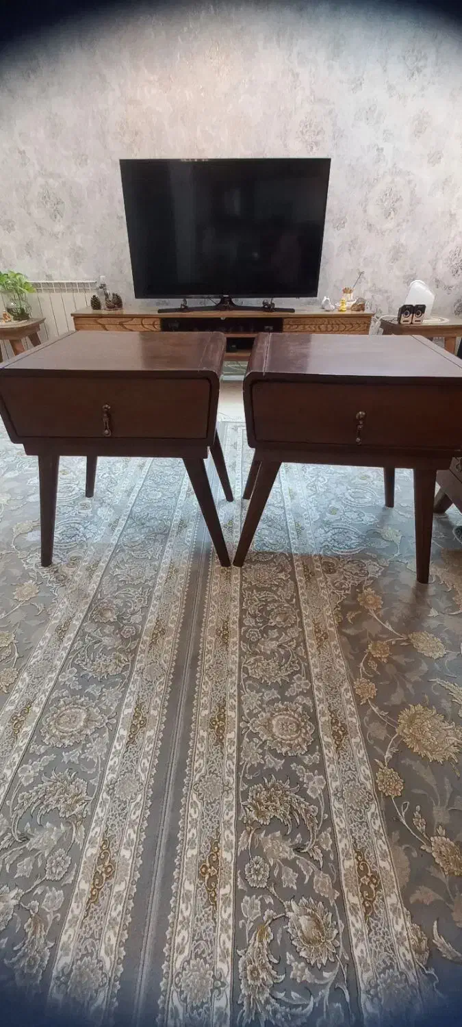 پاتختی چوبی|تخت و سرویس خواب|مشهد, مشکینی (شهرک غرب)|دیوار