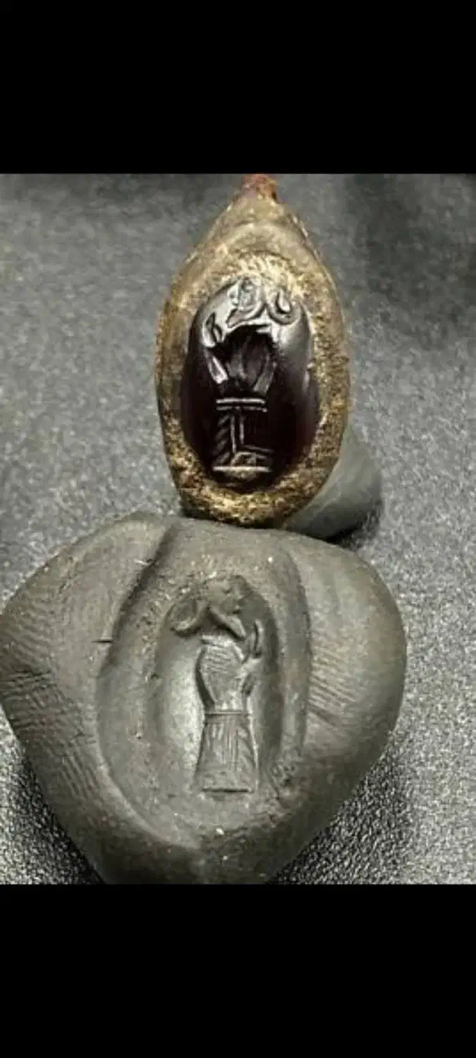 دوعدد انگشتر مفرقی نشان دار|جواهرات|تهران, فردوس|دیوار