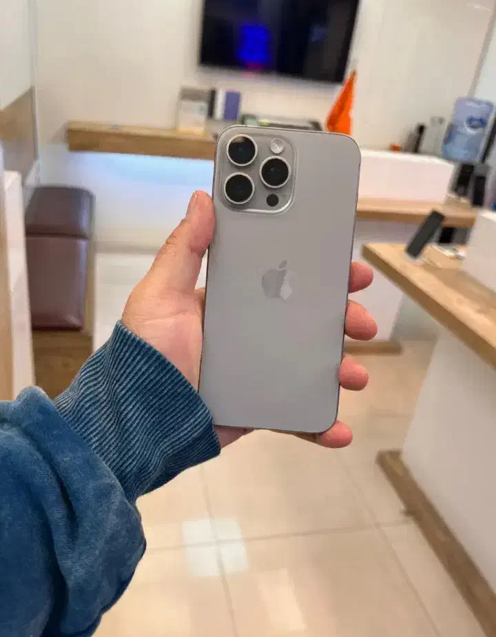 آیفون 15 پرو مکس|موبایل|ارومیه, |دیوار