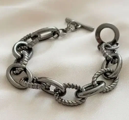 دستبند زنجیری با قفل T|بدلیجات|فردیس, شهرک راه آهن|دیوار