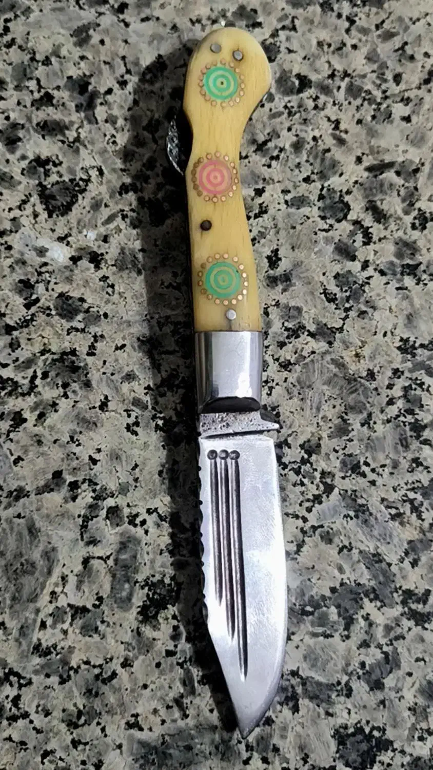 چاقو|کلکسیون اشیاء عتیقه|بناب, |دیوار