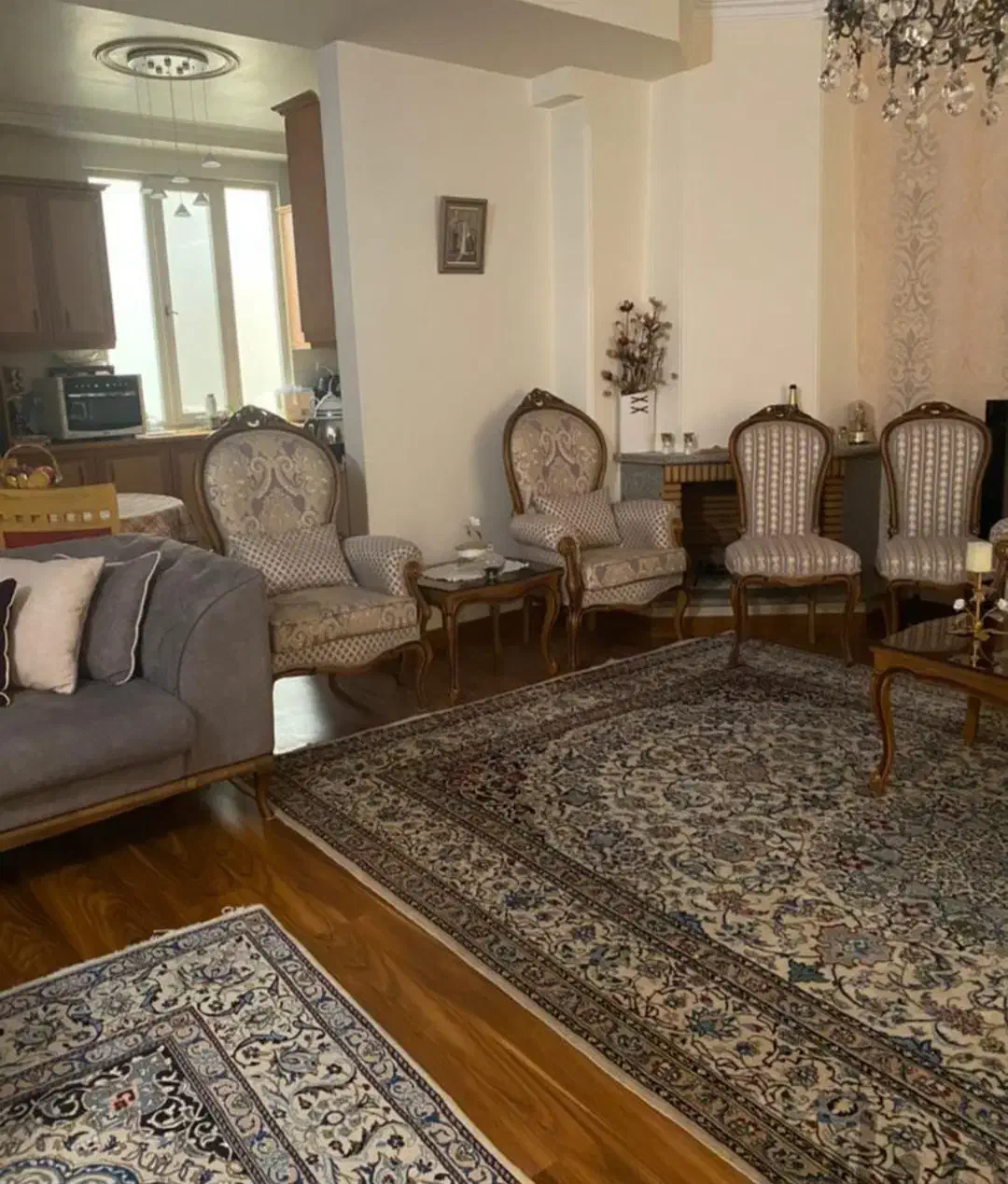 نیاوران ۱۳۰ متر ۲ خوابه با امکانات کامل طبقه ۴