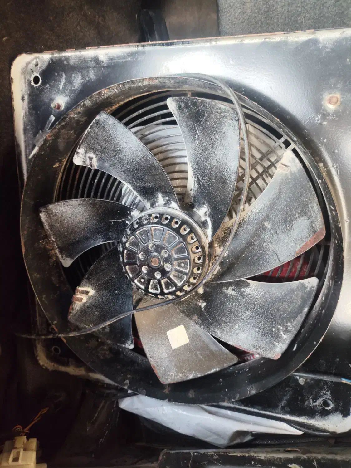 فن هفت پر آهنی|ماشین‌آلات صنعتی|رشت, حافظ آباد|دیوار