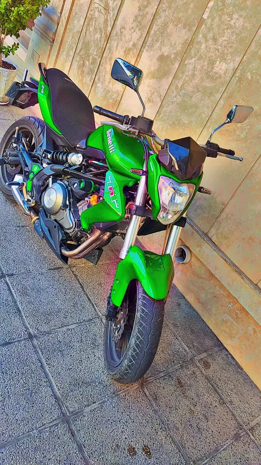 بنلی 300 جفت سیلندر سری اول لای کاغذی ریس نینجا|موتورسیکلت|شیراز, ارم|دیوار