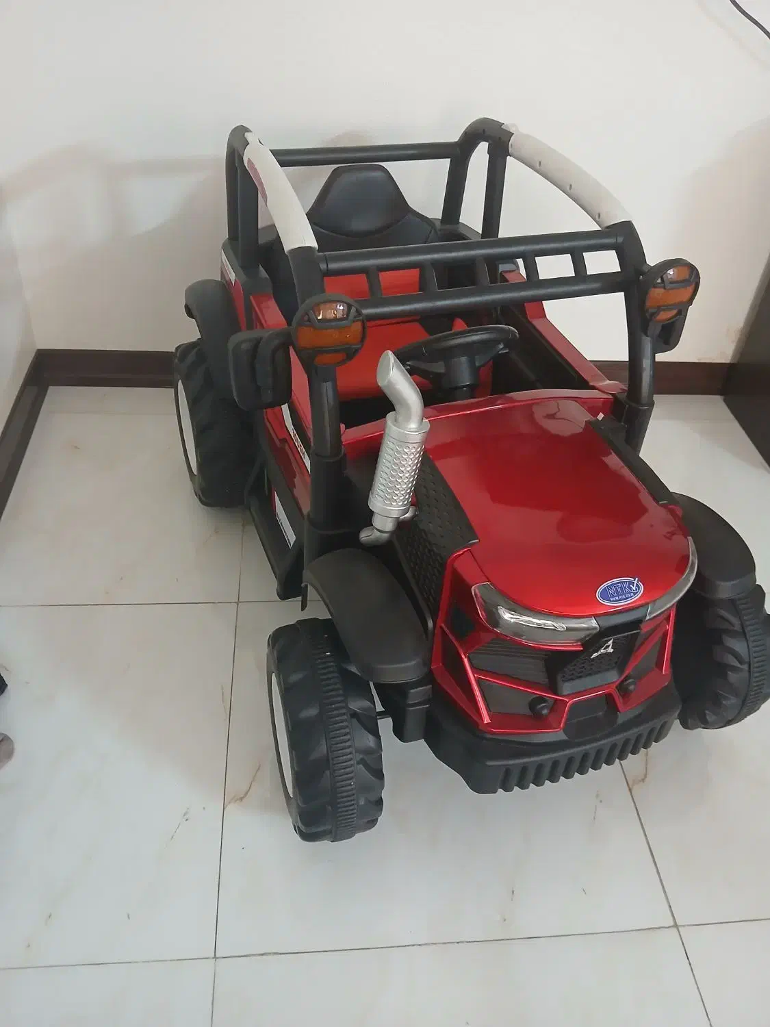 ماشین شارژی|اسباببازی بچه|شاهینشهر, شهرک گلدیس|دیوار