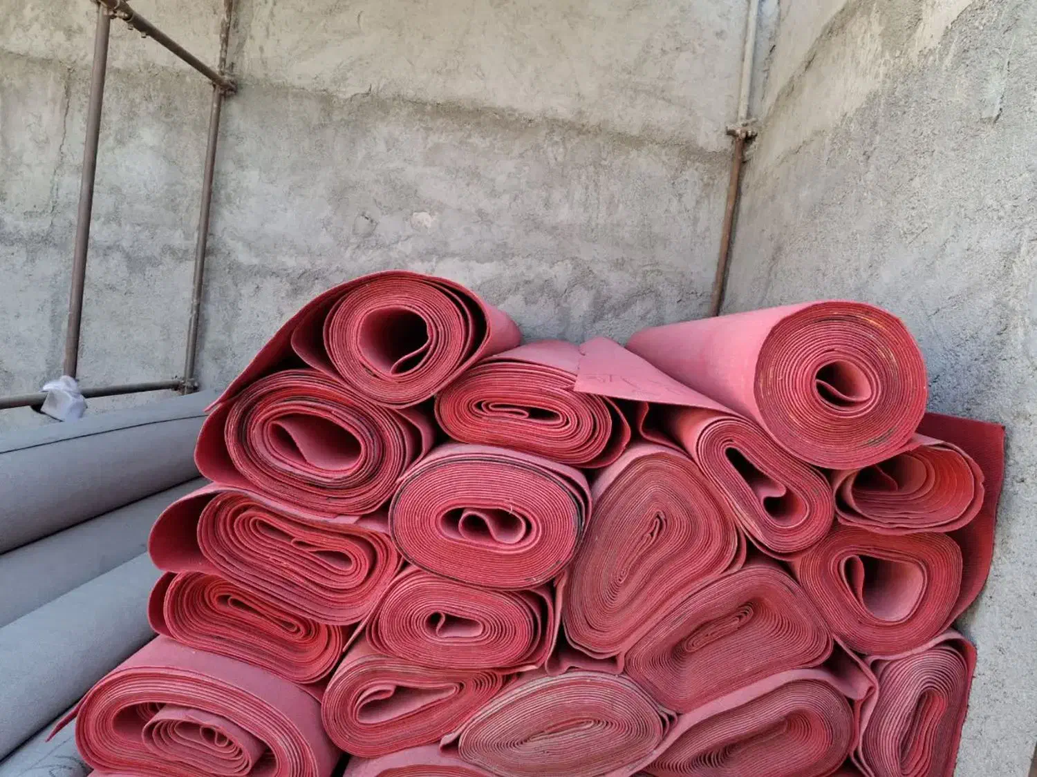 موکت نمایشگاهی به صورت عمده تک|موکت|یزد, |دیوار