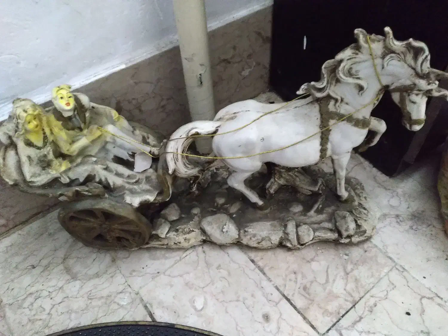 مجسمه|مجسمه، تندیس، ماکت|رشت, نامجو|دیوار