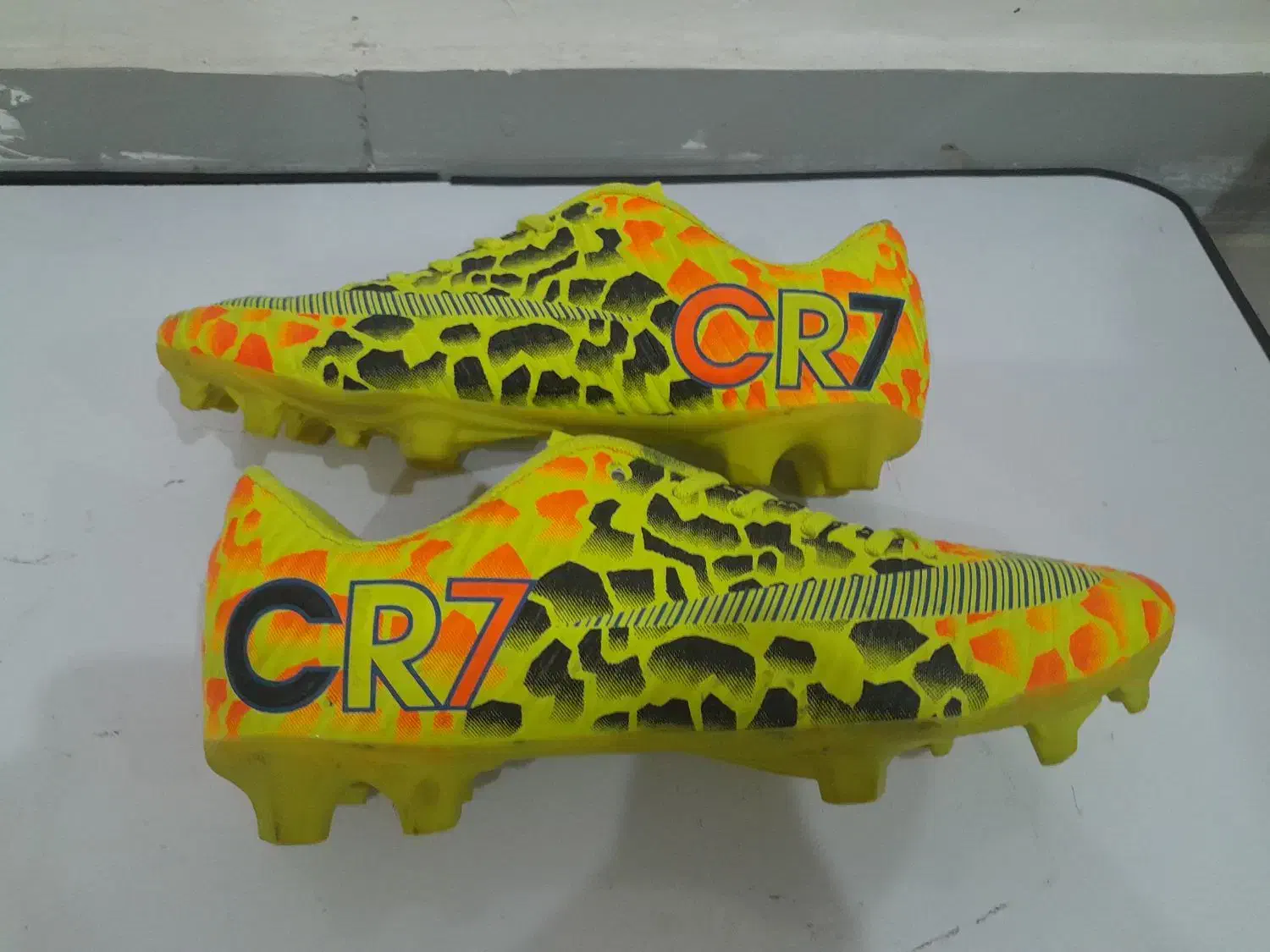 کفش فوتبال  استوک دار ویتنامی اصل،نو نو طرح cr7|کیف، کفش، کمربند|اهواز, کوروش|دیوار
