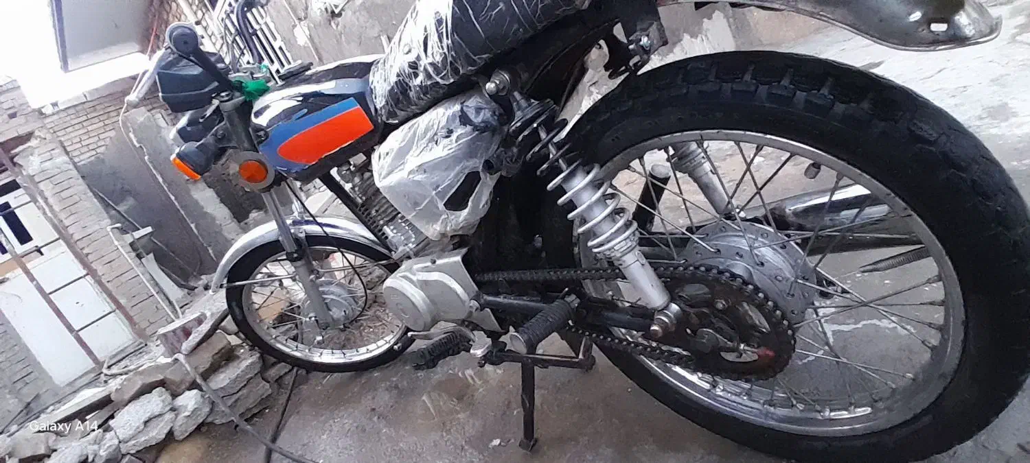 موتور|موتورسیکلت|پلدختر, |دیوار