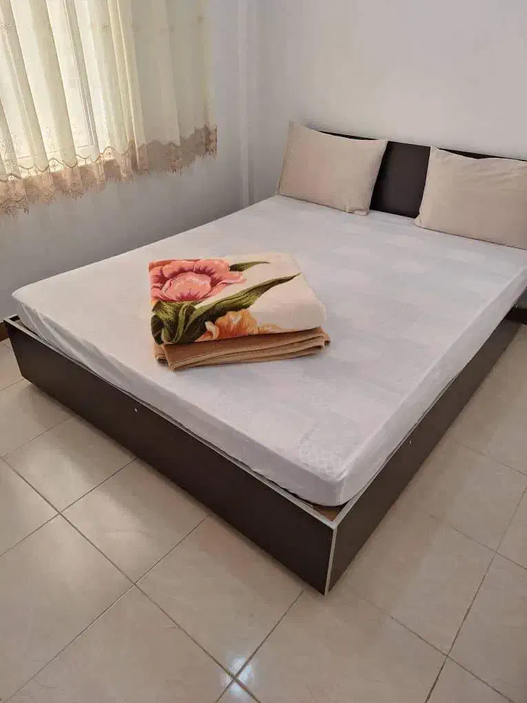 تخت 2 نفره با تشک|تخت و سرویس خواب|سرعین, |دیوار