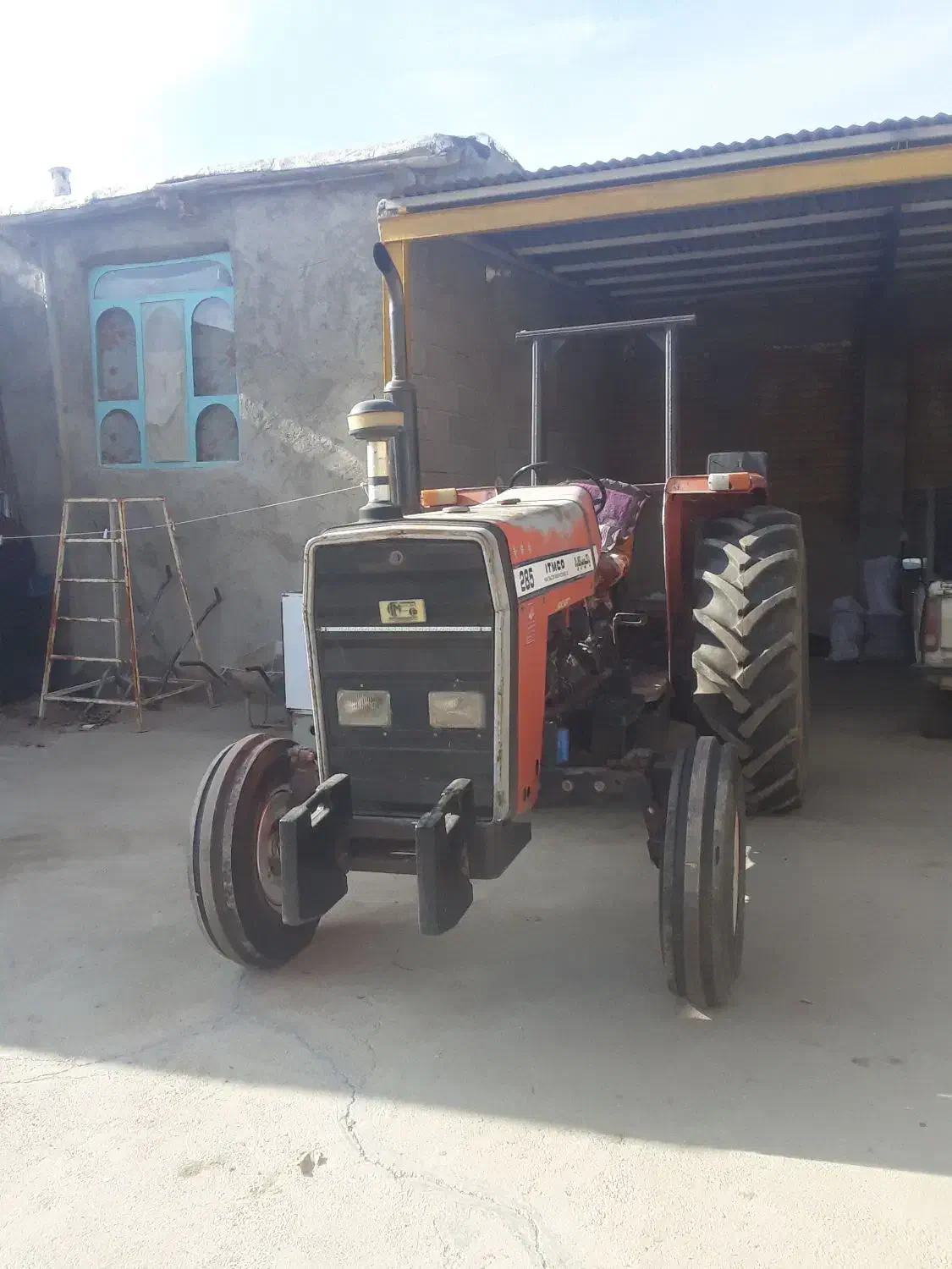 تراکتورمدل ۸۳درجه یک باوسایل|خودرو سنگین|نهاوند, |دیوار